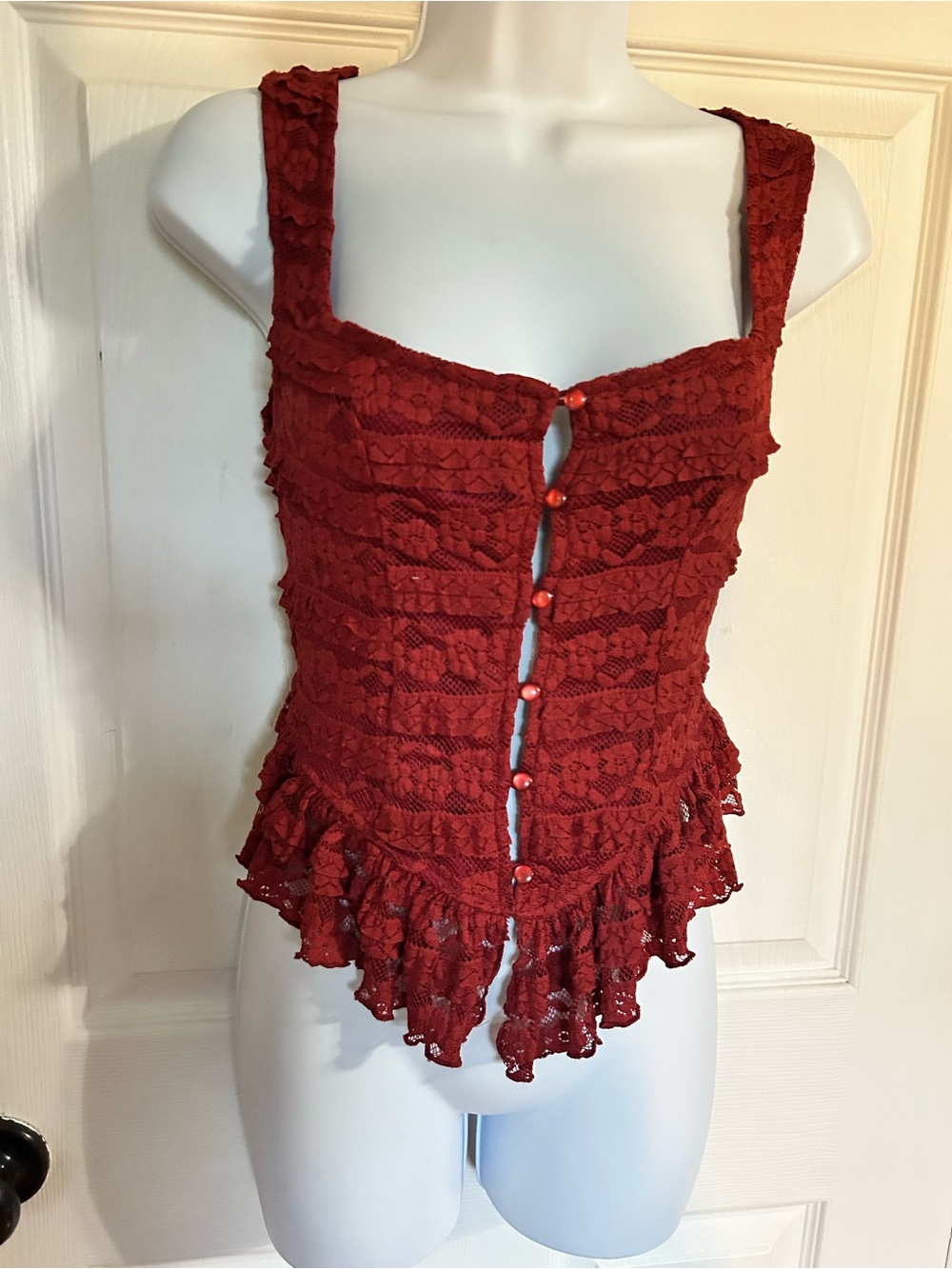 Kimchi Blue by Urban Outfitters Amara Ruffle Lace Button-Front Tank Top Size XXS - Picture 6 of 11